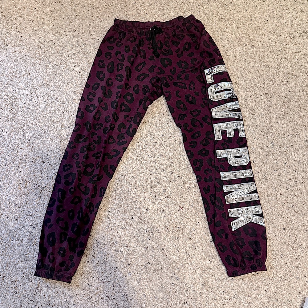 VS PINK Victoria's Secret Joggers Burgundy Maroon Leopard Print Silver Sequin XS